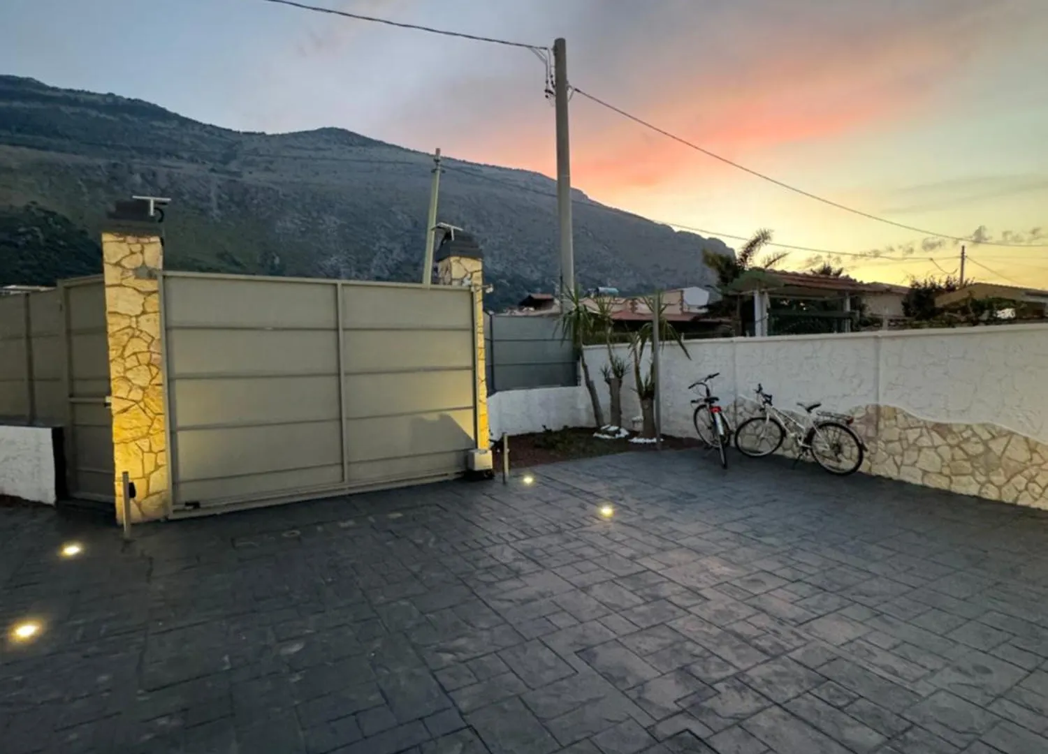 Sirio Rooms And Apartments Carini 0*,  Italy