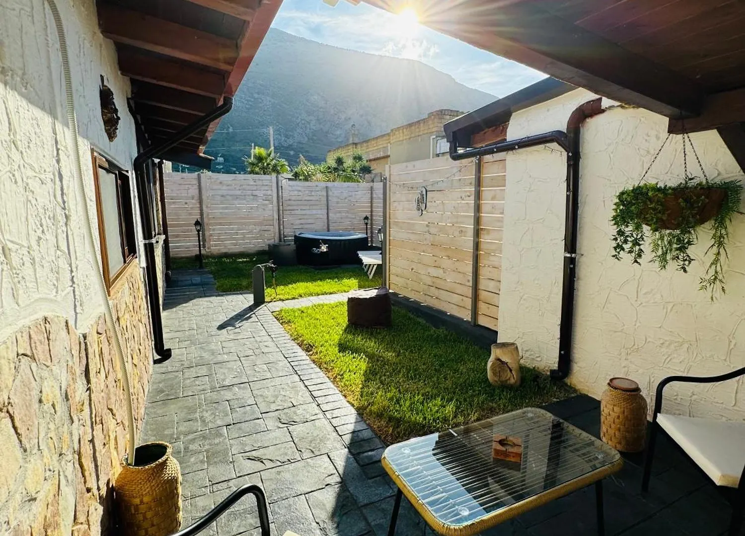 Sirio Rooms And Apartments Carini Guest house