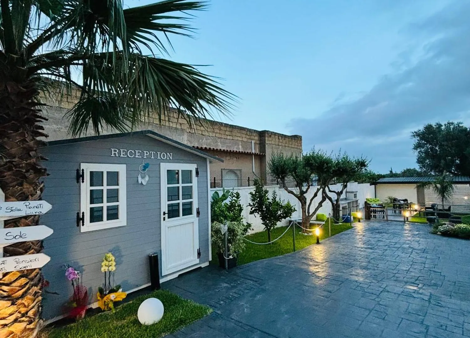 Konukevi Sirio Rooms And Apartments Carini